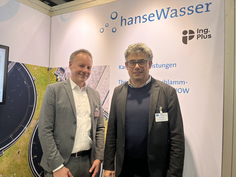 EWE Geschäftsführer Ralph Kraemer und hanseWasser Geschäftsführer Swen Pfister